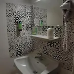 德拉鲁特维特酒店 2*