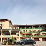 酒店 德拉鲁特维特酒店 2*