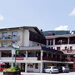 De La Route Verte Hotel 2*
