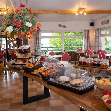 Hotel De La Route Verte 2*