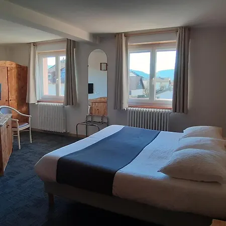 De La Route Verte Hotel