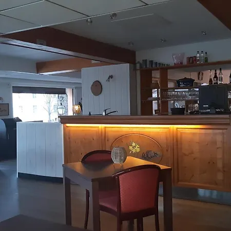 فندق De La Route Verte 2*