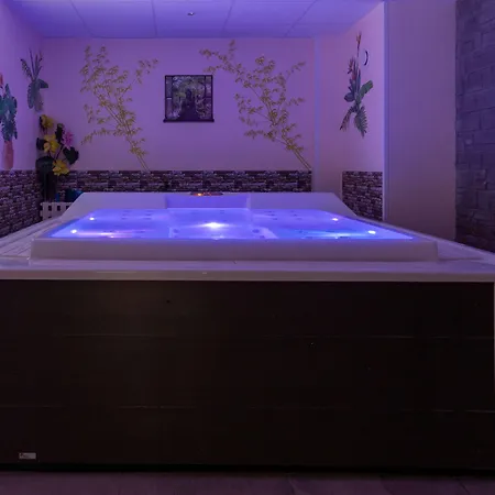 De La Route Verte Hotel 2*