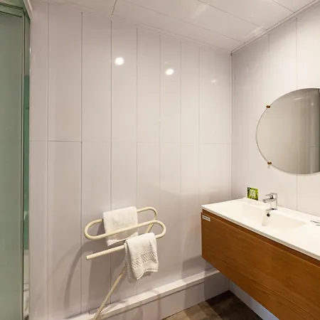 德拉鲁特维特酒店 2*