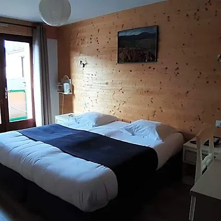 De La Route Verte Hotel 2*