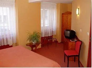 Hotel De La Route Verte