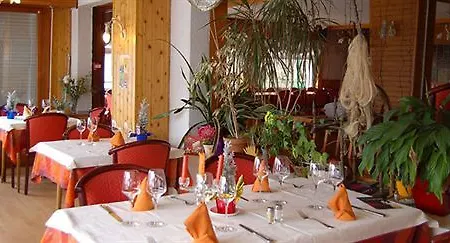 Hotel De La Route Verte 2*