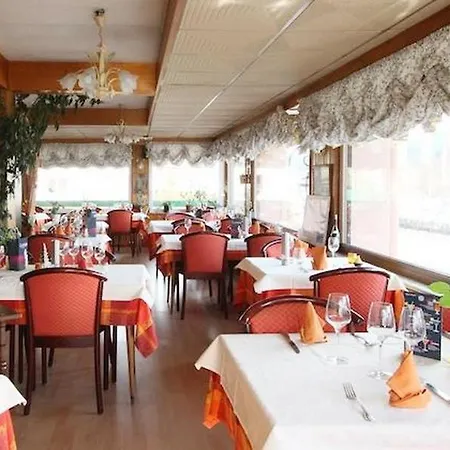 Hotel De La Route Verte 2*