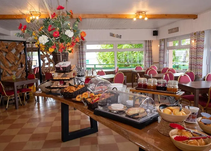 Hotel De La Route Verte 2*