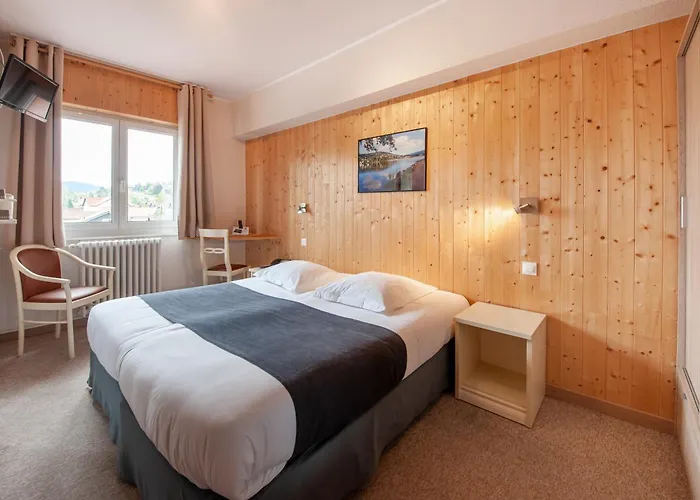 Hotel De La Route Verte 2*