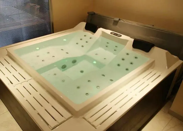 Hotel De La Route Verte 2*